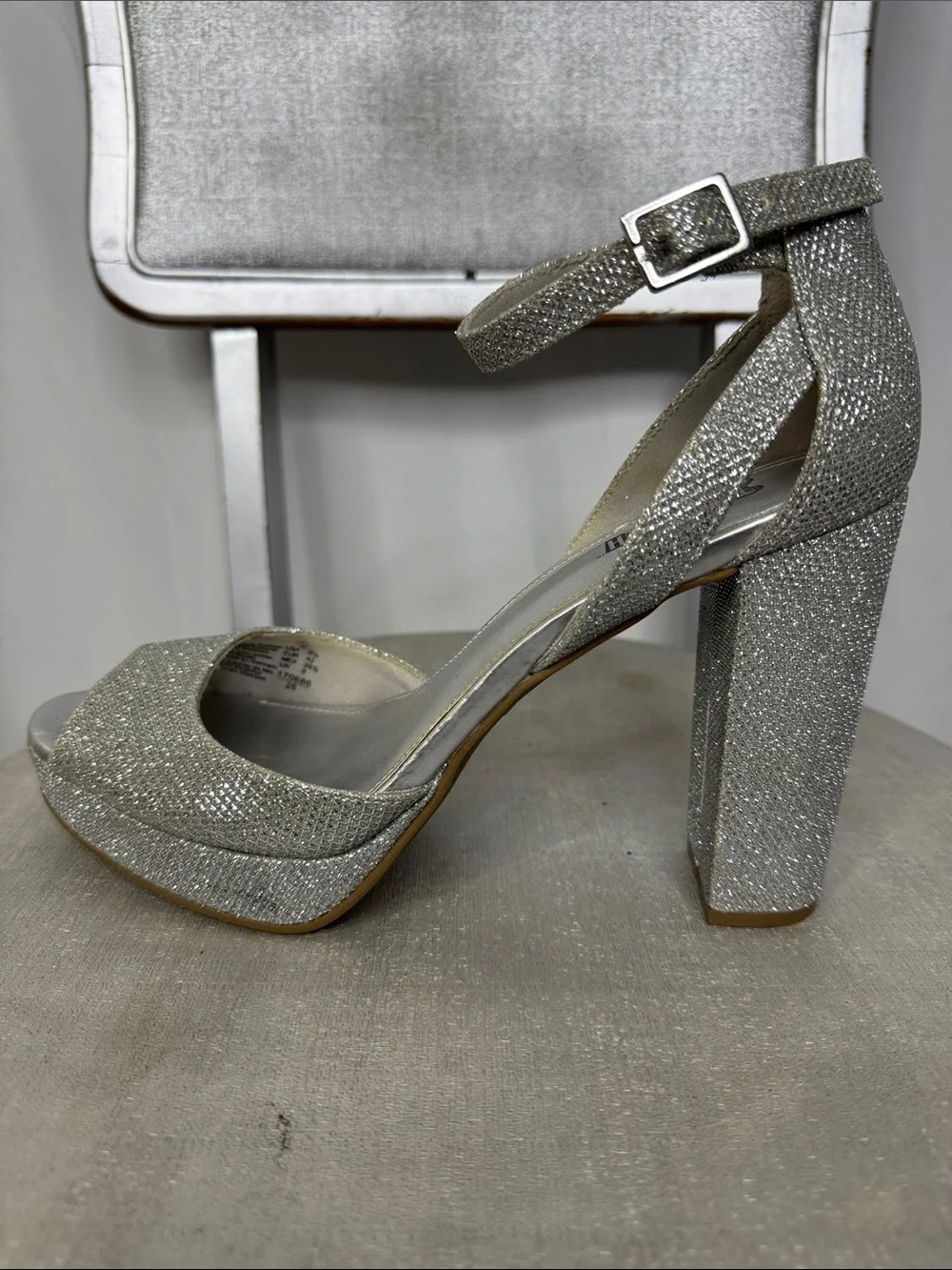 BRASH Silver Glitter Peep-Toe Block Heels with Ankle Strap NWOT Size 91/2